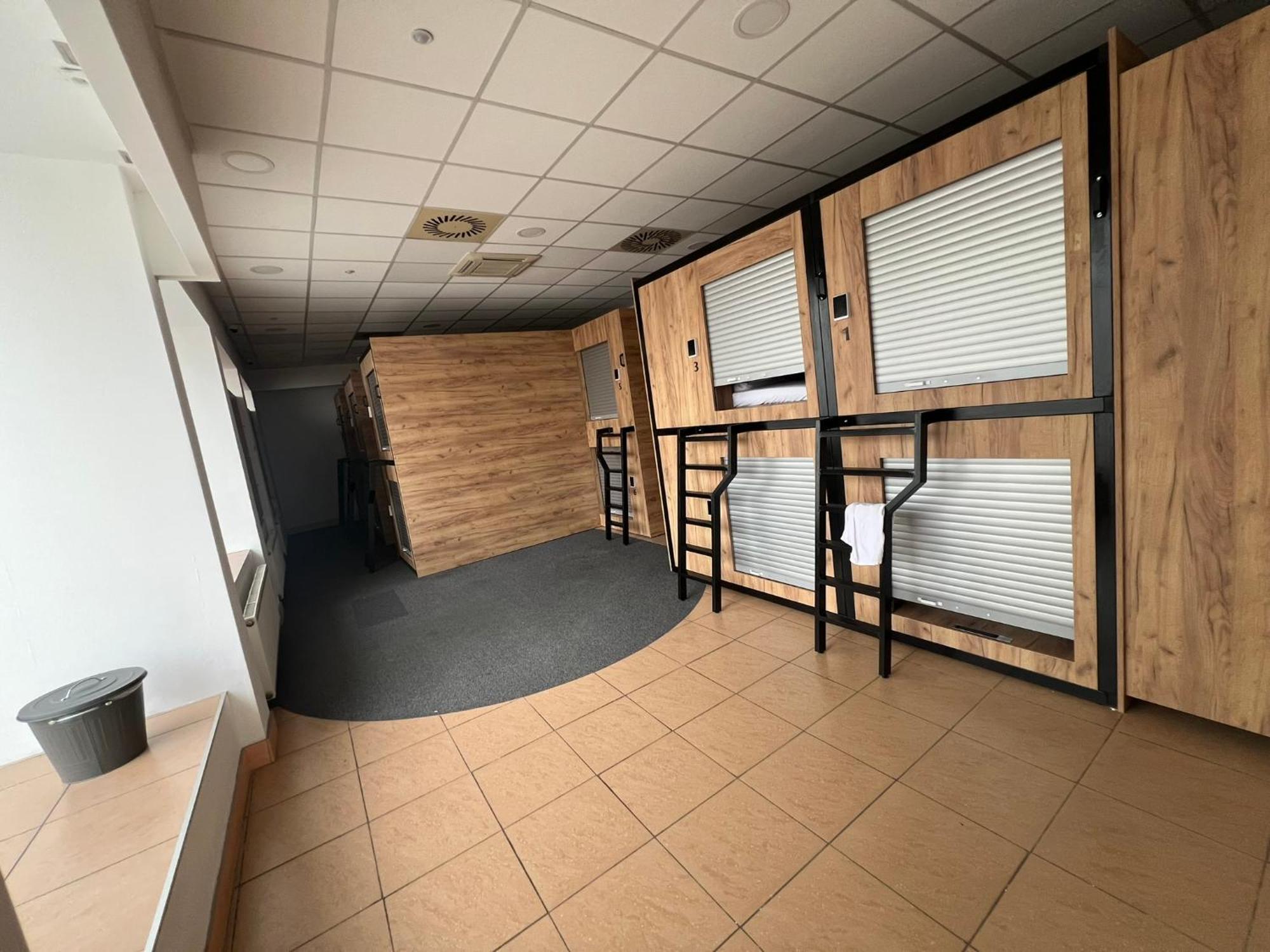 Like A Hostel Прага Екстер'єр фото
