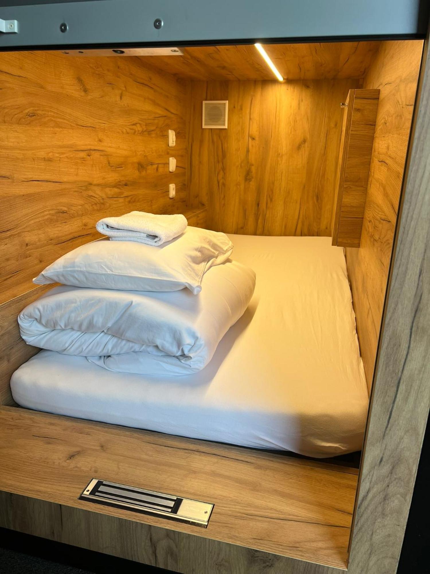 Like A Hostel Прага Екстер'єр фото